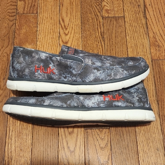 Huk Men's Black and Gray Shoes - Picture 4 of 8